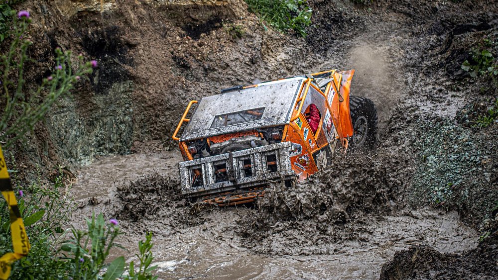 На песчаных карьерах в Челябинске проведут триал‑гонки на внедорожниках