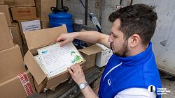 Две звезды, продукты и корм для животных повезли из Челябинска в ДНР