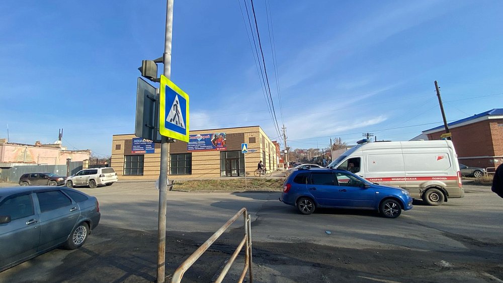 В Троицке водитель Lada сбил женщину с младенцем на руках