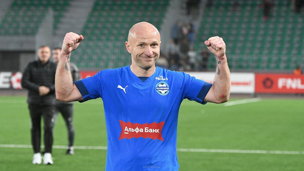 Футбольный клуб «Челябинск» покинул капитан Артем Самсонов