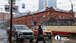 На Челябинск обрушился апрельский снегопад