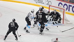 Этот «Трактор» скучать не даст — безнадежно уступал, но вновь выиграл у минского «Динамо»