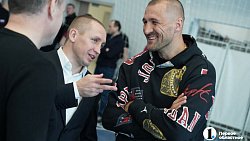 Боксер Сергей Ковалев открыл Всероссийский турнир «Кубок Танкограда» в Челябинске