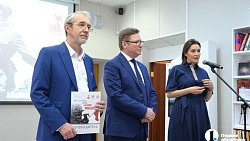 В Челябинске открылась выставка с реликвиями времен Великой Отечественной