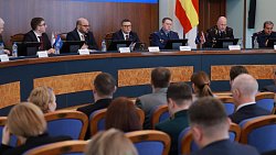 Алексей Текслер анонсировал планы развития Челябинской области в Общественной палате региона