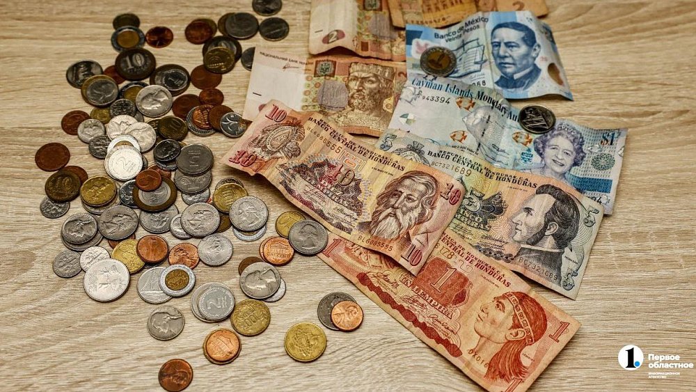 Экономист рассказал, как безопасно обменять валюту в Челябинске