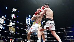 Боксер Сергей Ковалев победой нокаутом завершил свою профессиональную карьеру