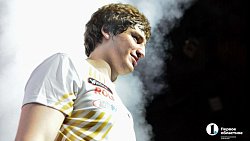 Боксер Сергей Ковалев победой нокаутом завершил свою профессиональную карьеру