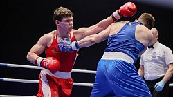 Челябинские боксеры завоевали семь медалей на Кубке Танкограда — 2025