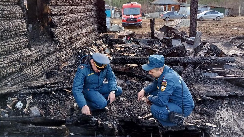 На пожаре в Катав-Ивановском районе погибли дети участника СВО