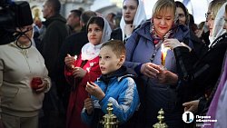 Православные южноуральцы встретили Воскресение Христово ночным бдением