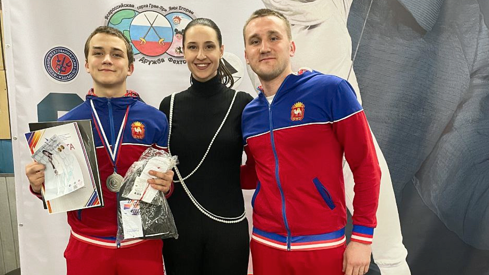 Челябинец завоевал серебро на Всероссийском турнире по фехтованию