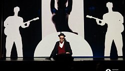 В Челябинске показали трагикомедию о слепом музыканте, мечтающем о любви