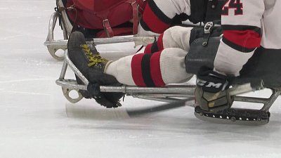 В Магнитогорске для ветеранов СВО организовали мастер-класс по следж-хоккею