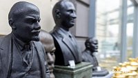 Фигурки и бюсты Ленина стали ходовым товаром у челябинских антикваров
