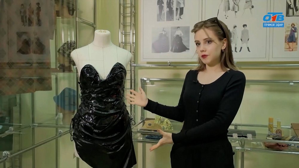 Необычные материалы в рубрике «От сабо до жабо»