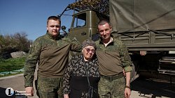 «Детки мои»: бабушка Байрамбике из Челябинска помогает бойцам в память о погибшем сыне