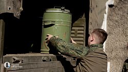 «Детки мои»: бабушка Байрамбике из Челябинска помогает бойцам в память о погибшем сыне