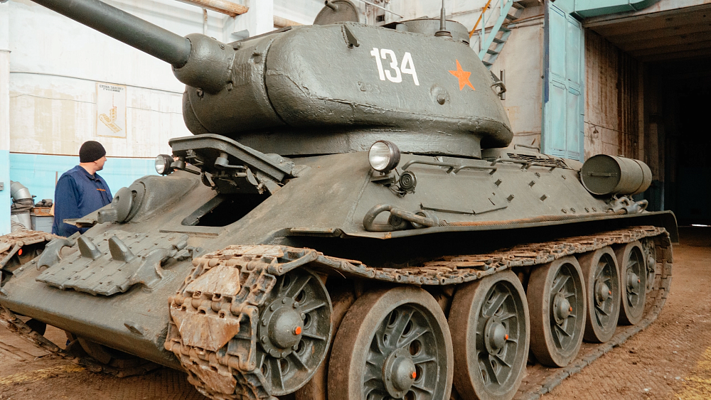 Челябинские танкостроители готовят технику к параду Победы
