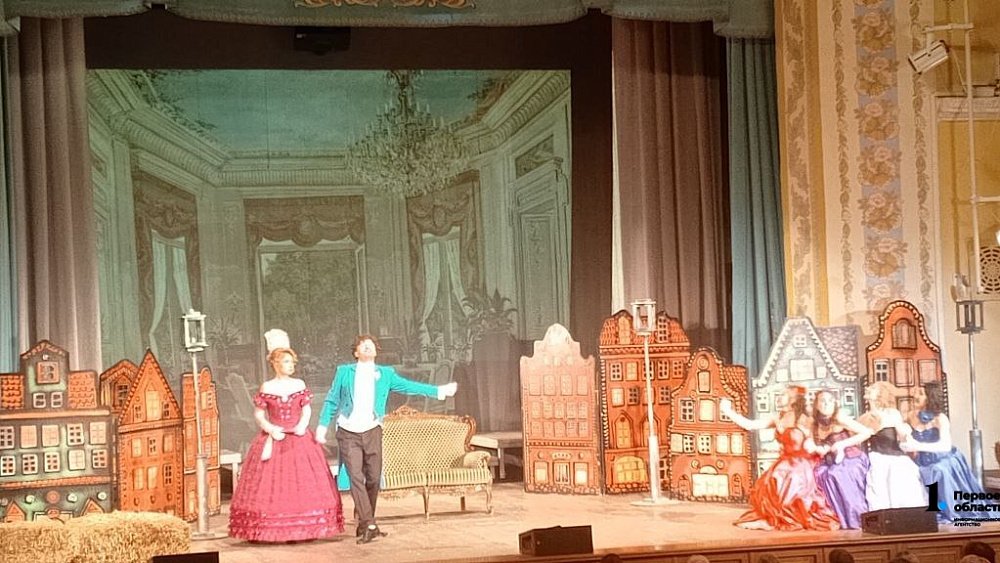 В Челябинске состоялась премьера спектакля «Соломенная шляпка» от «Зеленого театра»