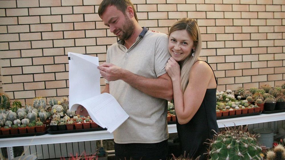 Челябинец выводит гибриды кактусов в домашней оранжерее