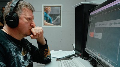 Актеры челябинского НХТ озвучили легенды Тракторостроя