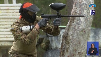 Поколения сразились в турнире по пейнтболу