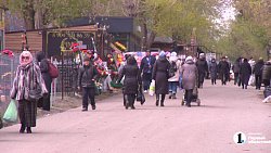 Сотни челябинцев устремились на кладбища в Радоницу