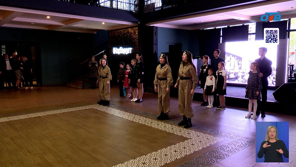 В Челябинске провели музыкально-поэтическую гостиную ко Дню Победы