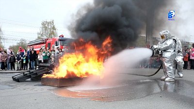 В Миассе встретили День пожарной охраны