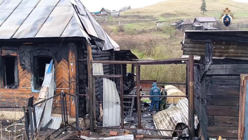 Уголовное дело возбудили после гибели четырех человек на пожаре в Нязепетровске