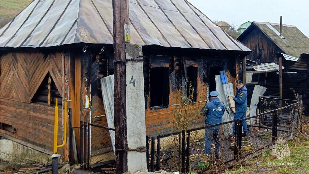 Короткое замыкание проводки стало причиной пожара с погибшими в Нязепетровске