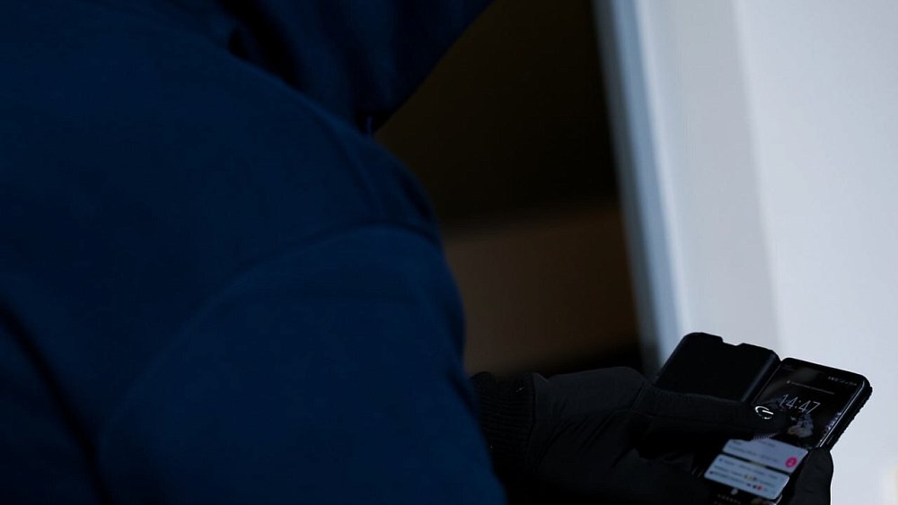 В Магнитогорске 15‑летняя школьница перевела мошенникам 240 тысяч рублей