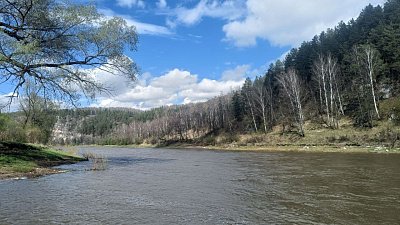 На реке Ай туристы открыли сезон сплавов