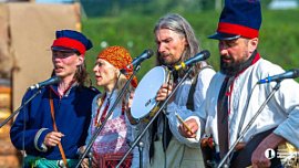 В Челябинске вырос спрос на обучение игре на балалайке, гармошке и домре