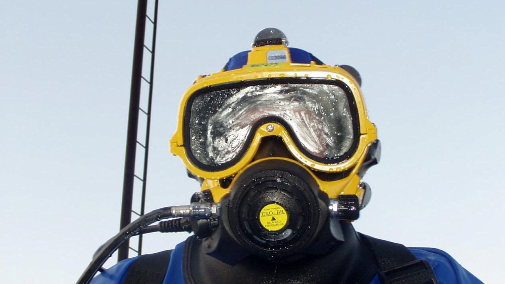 Почему женщин не берут в водолазы