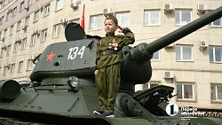 Челябинск встречает День Победы парадом