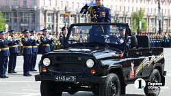 Челябинск приветствовал Победу торжественным маршем