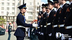 Челябинск приветствовал Победу торжественным маршем