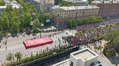 Кадры с шествия «Бессмертного полка» в Челябинске