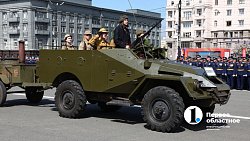 Около 80 фронтовых машин вышли сегодня на торжественный марш в Челябинске