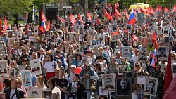 По главной улице Челябинска идет Бессмертный полк