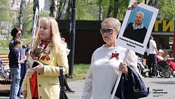 Народные гулянья проходят в челябинском Саду Победы