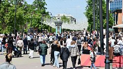 Челябинцы собрались на Кировке, чтобы отметить День Победы