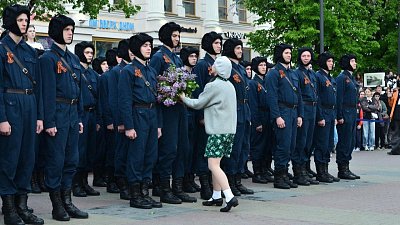 Челябинцы увидели реконструкцию отправления добровольческого танкового корпуса на фронт