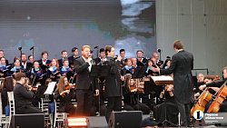 Юлия Чичерина выступила в Челябинске в честь 80‑летия Великой Победы