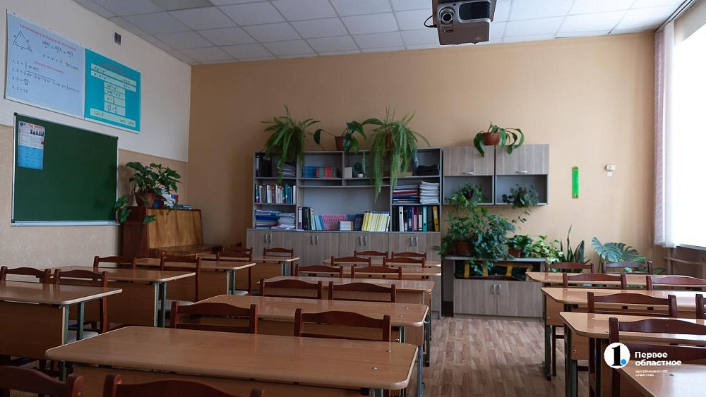 В школах Челябинской области фрагменты военных песен заменили звонки в мае