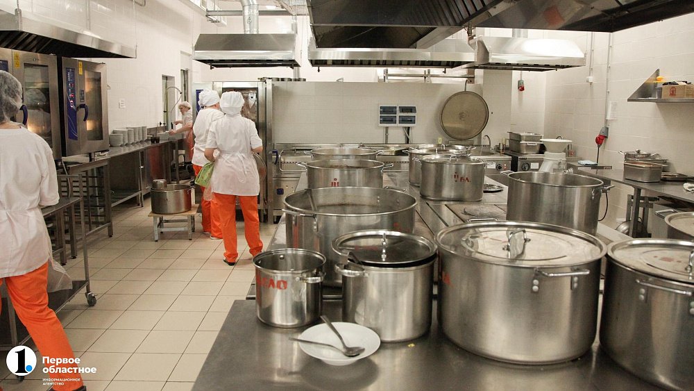 Четыре челябинских предприятия кормили детсадовцев фальсифицированными консервами