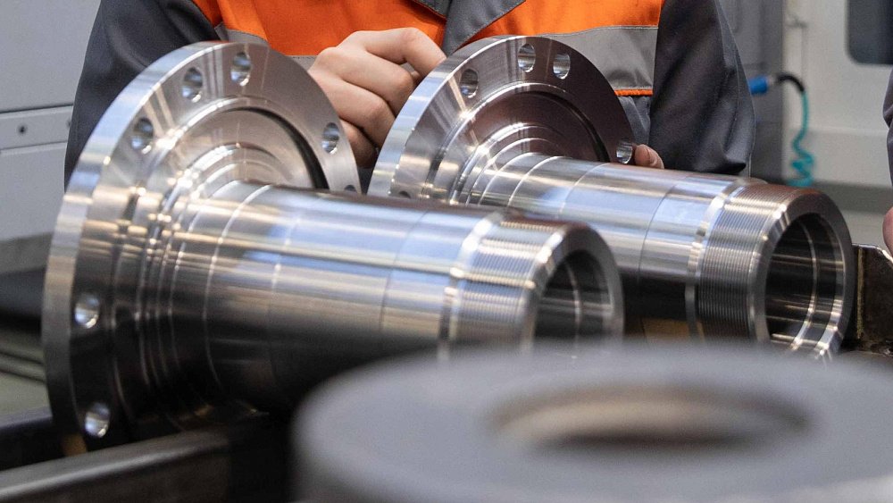 Завод в Челябинской области запустил новые участки по производству мостов