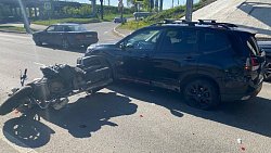 В Челябинске мотоцикл столкнулся с Subaru